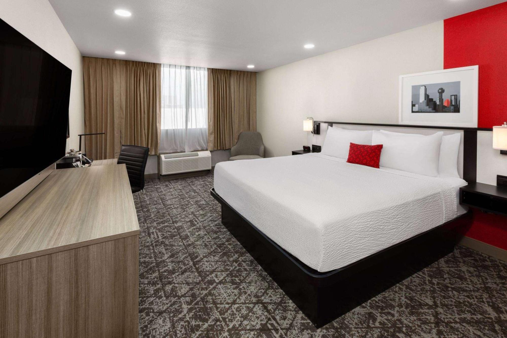 Ramada By Wyndham Dfw Airport Hotel Irving Kültér fotó